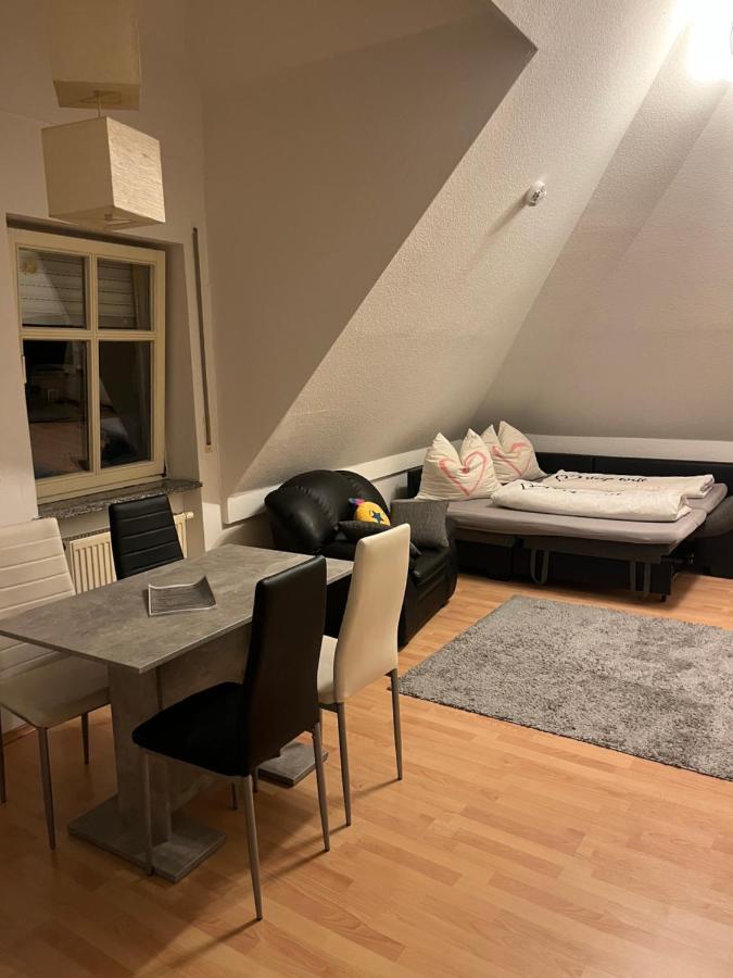 Zimmer Zum Vermieten Direkt An Der Donau Und Am Schloss Нойбург-ан-дер-Донау Экстерьер фото