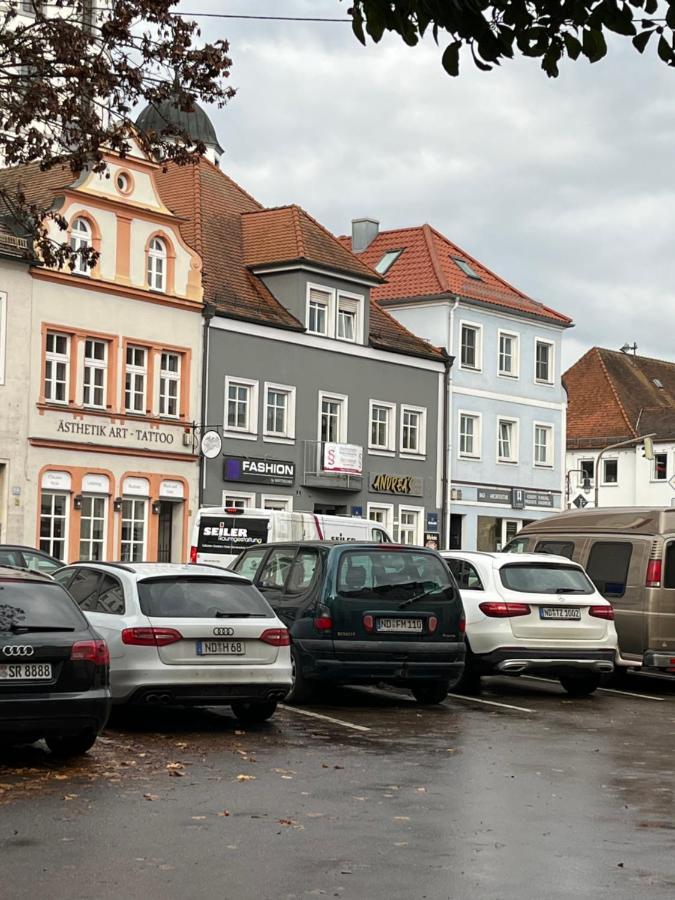 Zimmer Zum Vermieten Direkt An Der Donau Und Am Schloss Нойбург-ан-дер-Донау Экстерьер фото